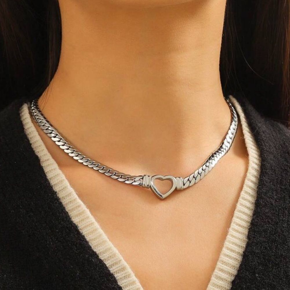 vintage style necklace A295